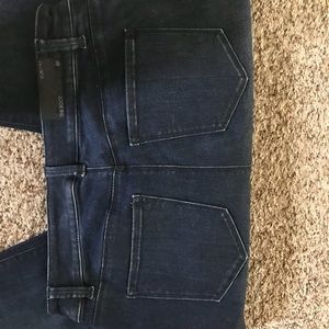 Ann Taylor curvy jeans 8P- NWT